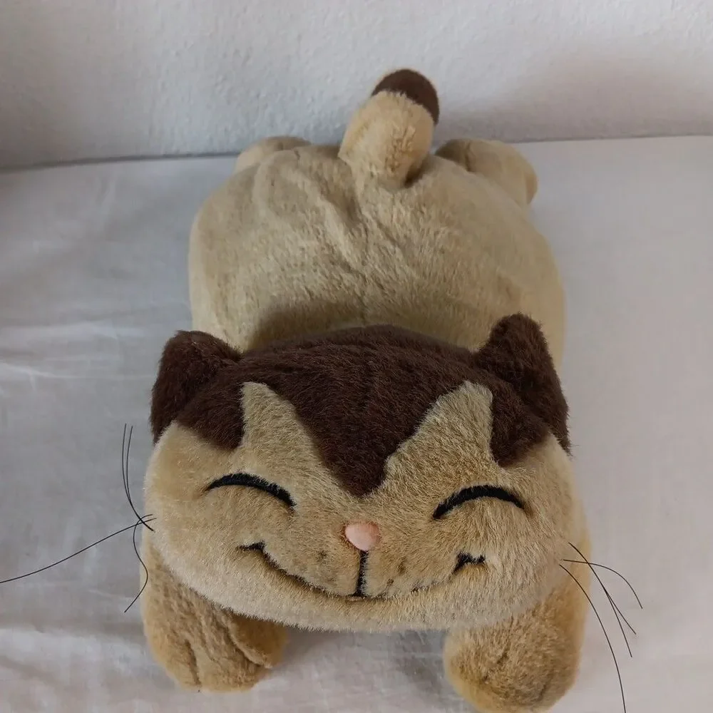 Jacob Cat Sekiguchi Plush Cat Brown Smiling Face Laying Kitty Toy Sven Hartmann